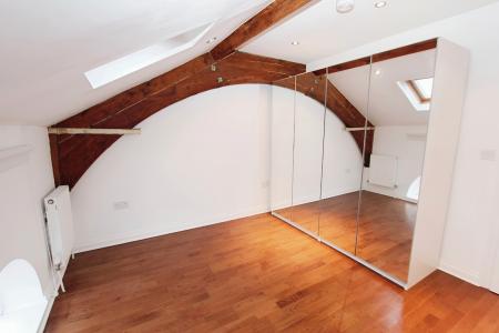 2 bedroom Flat to let in Clarkes Lane, Beeston, NG9