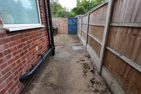 3 bedroom Terraced House to let in Chestnut Avenue, Beeston, NG9