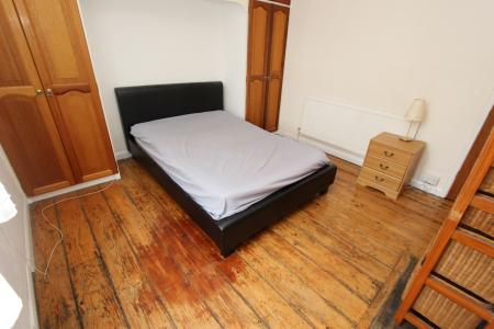 3 bedroom Terraced House to let in Chestnut Avenue, Beeston, NG9