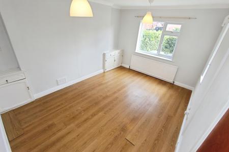 3 bedroom Semi-detached house to let in Hetley Road, Beeston, NG9