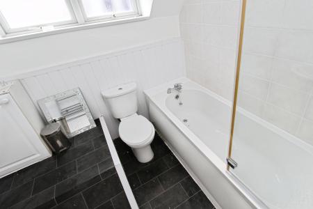 3 bedroom Semi-detached house to let in Hetley Road, Beeston, NG9