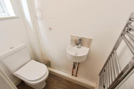 3 bedroom Semi-detached house to let in Lock Lane, Sandiacre, NG10