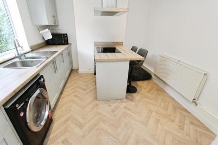 3 bedroom Semi-detached house to let in Lock Lane, Sandiacre, NG10