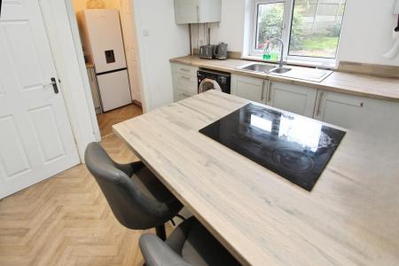 3 bedroom Semi-detached house to let in Lock Lane, Sandiacre, NG10