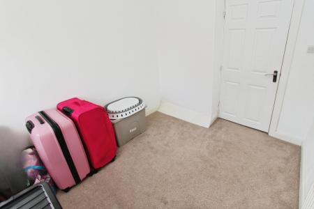 3 bedroom Semi-detached house to let in Lock Lane, Sandiacre, NG10