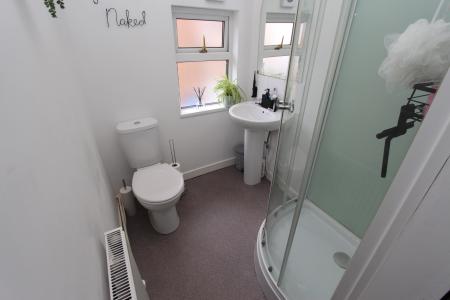 1 bedroom Flat to let in Loughborough Road, West Bridgford, Nottingham, NG2