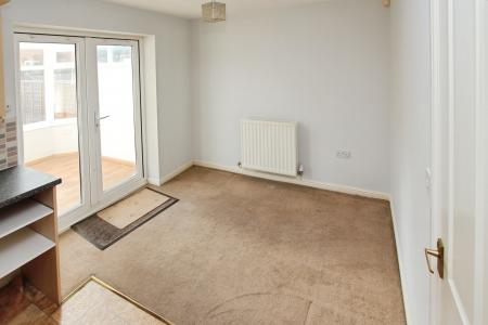 3 bedroom Semi-detached house to let in Swiney Way, Chilwell, NG9