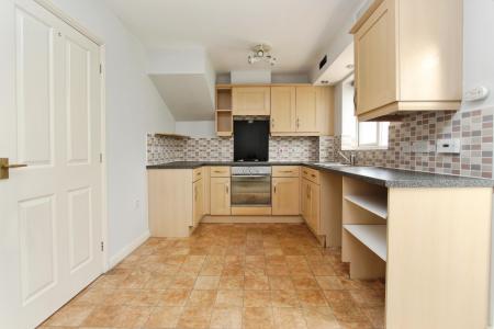 3 bedroom Semi-detached house to let in Swiney Way, Chilwell, NG9