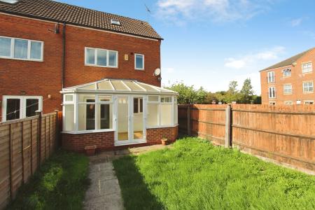 3 bedroom Semi-detached house to let in Swiney Way, Chilwell, NG9