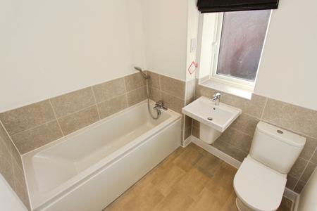 3 bedroom Semi-detached house to let in Pathfinder Way, Castle Donington, DE74