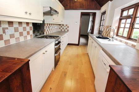3 bedroom End of terrace house to let in Main Street, Lockington, DE74