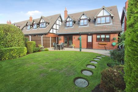 4 bedroom Detached house for sale in St James Court, Sandiacre, NG10