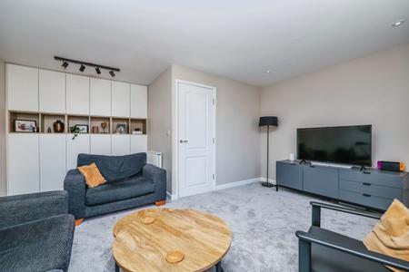4 bedroom Town house for sale in Cartwright Way, Beeston, NG9