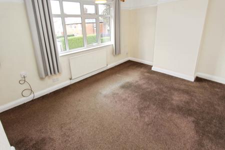 3 bedroom Semi-detached house for sale in Chesterfield Avenue, Long Eaton, NG10