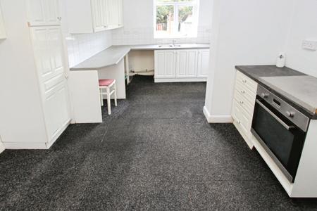 3 bedroom Semi-detached house for sale in Chesterfield Avenue, Long Eaton, NG10