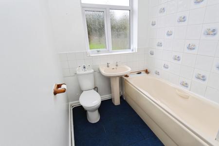 3 bedroom Semi-detached house for sale in Chesterfield Avenue, Long Eaton, NG10