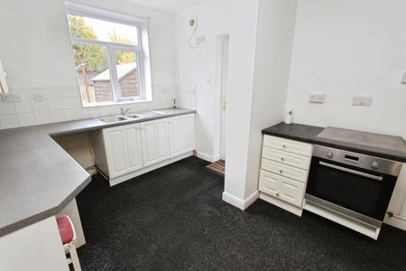 3 bedroom Semi-detached house for sale in Chesterfield Avenue, Long Eaton, NG10