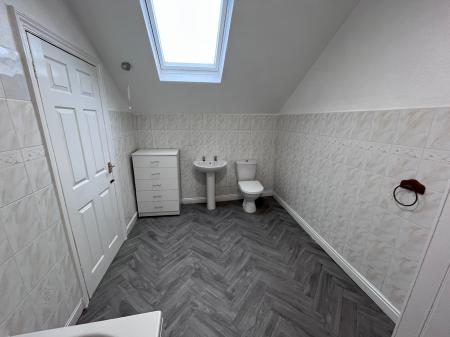 2 bedroom Flat to let in Highbury Road, Bulwell, Nottingham, NG6