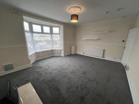 2 bedroom Flat to let in Highbury Road, Bulwell, Nottingham, NG6