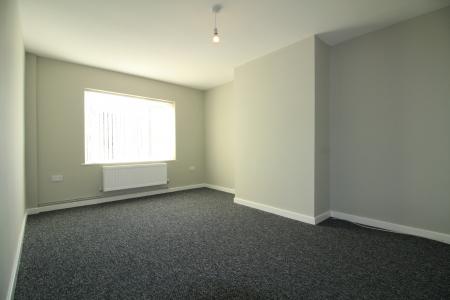 3 bedroom Semi-detached house to let in Hawthorne Avenue, Hucknall, NG15