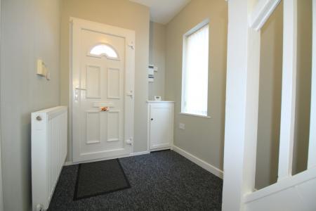 3 bedroom Semi-detached house to let in Hawthorne Avenue, Hucknall, NG15