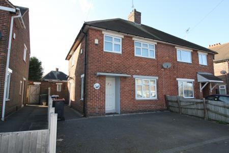 3 bedroom Semi-detached house to let in Hawthorne Avenue, Hucknall, NG15
