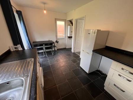 3 bedroom Semi-detached house to let in Hadbury Road, Nottingham, NG5