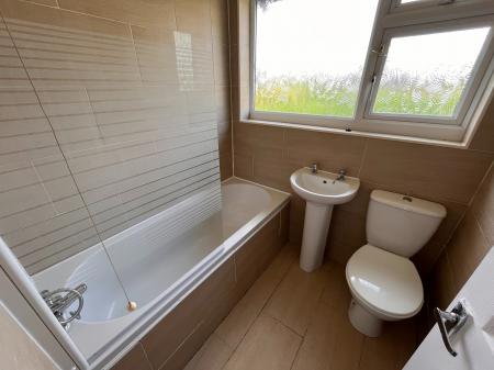 3 bedroom Semi-detached house to let in Hadbury Road, Nottingham, NG5