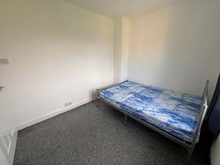 3 bedroom Semi-detached house to let in Hadbury Road, Nottingham, NG5