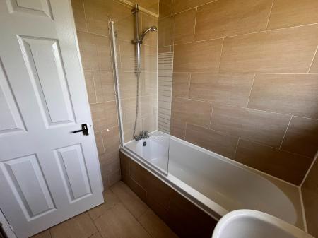 3 bedroom Semi-detached house to let in Hadbury Road, Nottingham, NG5