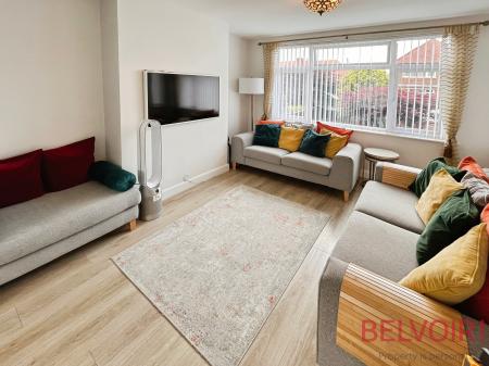3 bedroom Semi-detached house to let in Greenwich Avenue, Cinderhill, NG6