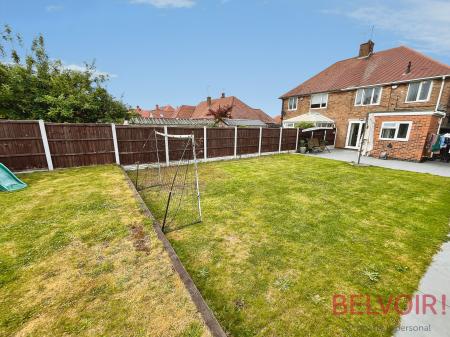 3 bedroom Semi-detached house to let in Greenwich Avenue, Cinderhill, NG6