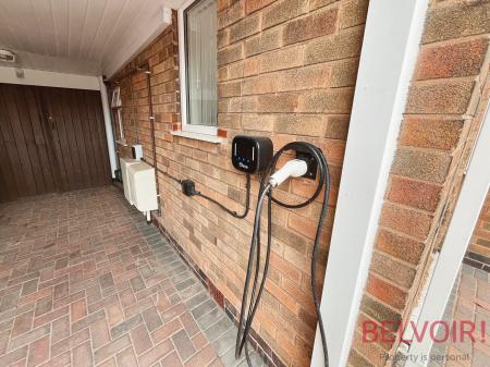 3 bedroom Semi-detached house to let in Greenwich Avenue, Cinderhill, NG6
