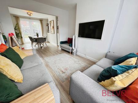 3 bedroom Semi-detached house to let in Greenwich Avenue, Cinderhill, NG6