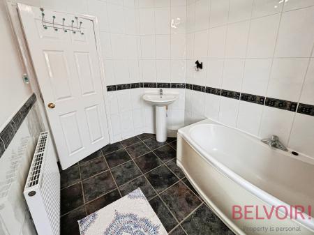 2 bedroom Terraced House to let in The Square, Bestwood Village, Nottingham, NG6