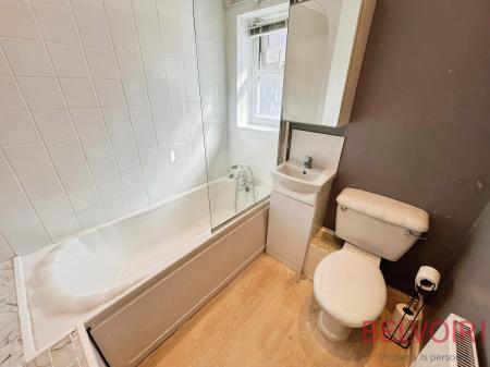 3 bedroom Semi-detached house to let in Withern Road, Aspley, Nottingham, NG8