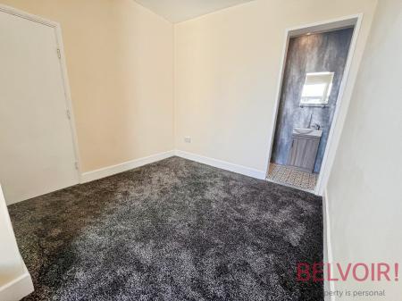 2 bedroom Flat to let in Commercial Road, Bulwell, Nottingham, NG6
