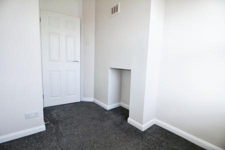 3 bedroom Terraced House to let in Montague Road, Hucknall, NG15