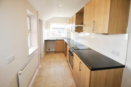 3 bedroom Terraced House to let in Montague Road, Hucknall, NG15
