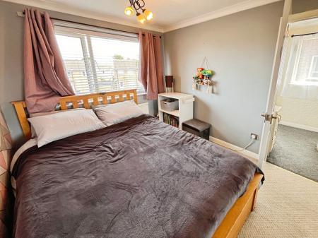 3 bedroom Semi-detached house to let in Neston Drive, Cinderhill, Nottingham, NG6