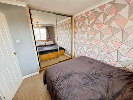 3 bedroom Semi-detached house to let in Neston Drive, Cinderhill, Nottingham, NG6
