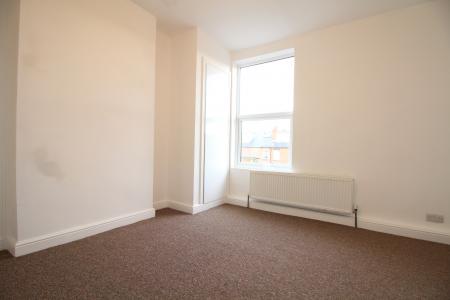 3 bedroom Terraced House to let in Broomhill Road, Nottingham, NG6