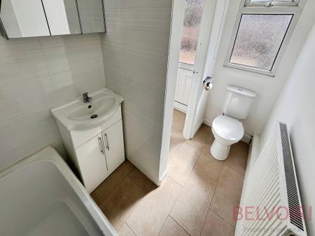 3 bedroom Semi-detached house to let in Minver Crescent, Aspley, Nottingham, NG8