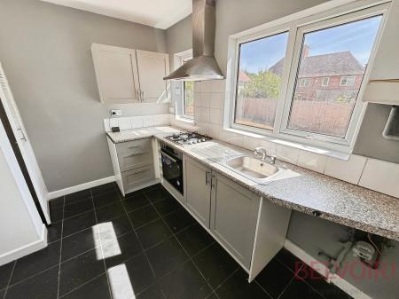 3 bedroom Semi-detached house to let in Minver Crescent, Aspley, Nottingham, NG8
