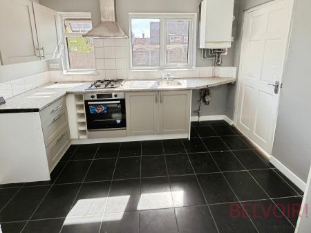 3 bedroom Semi-detached house to let in Minver Crescent, Aspley, Nottingham, NG8