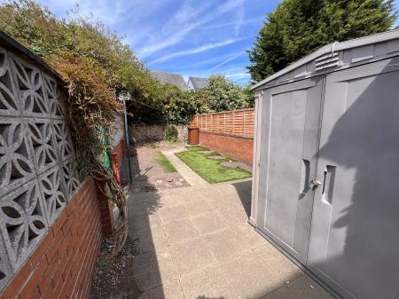 2 bedroom Terraced House to let in Piccadilly, Bulwell, Nottingham, NG6