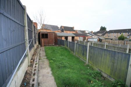 2 bedroom Terraced House to let in Beck Street, Carlton, NG4