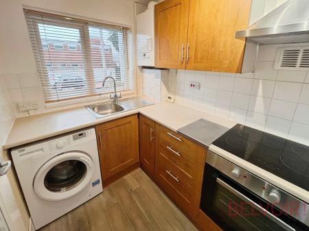 2 bedroom Semi-detached house to let in Suez Street, Basford, Nottingham, NG7