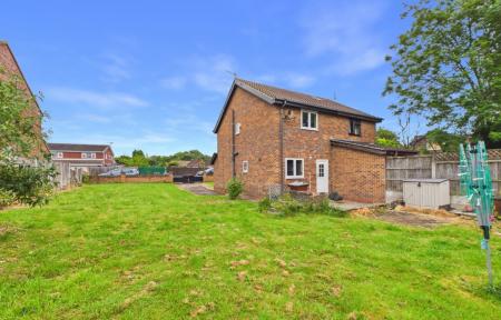 2 bedroom Semi-detached house to let in Bagnall Road, Bulwell, Nottingham, NG6