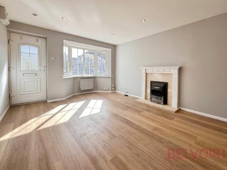 3 bedroom House to let in Ellwood Crescent, Wollaton, Nottingham, NG8